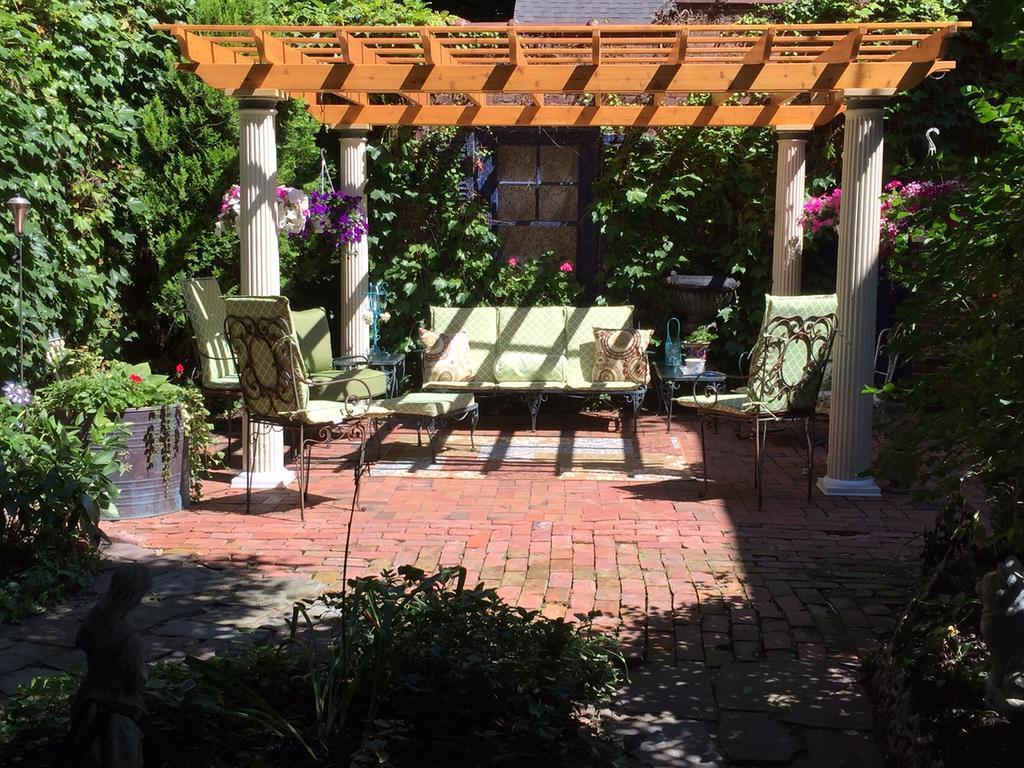 A B&B At The Edward Harris House Inn Рочестер Экстерьер фото